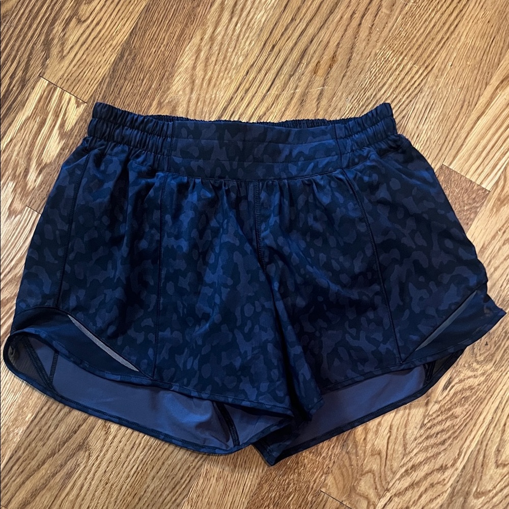 Lululemon Athletica Black Patterned Athletic Shorts
